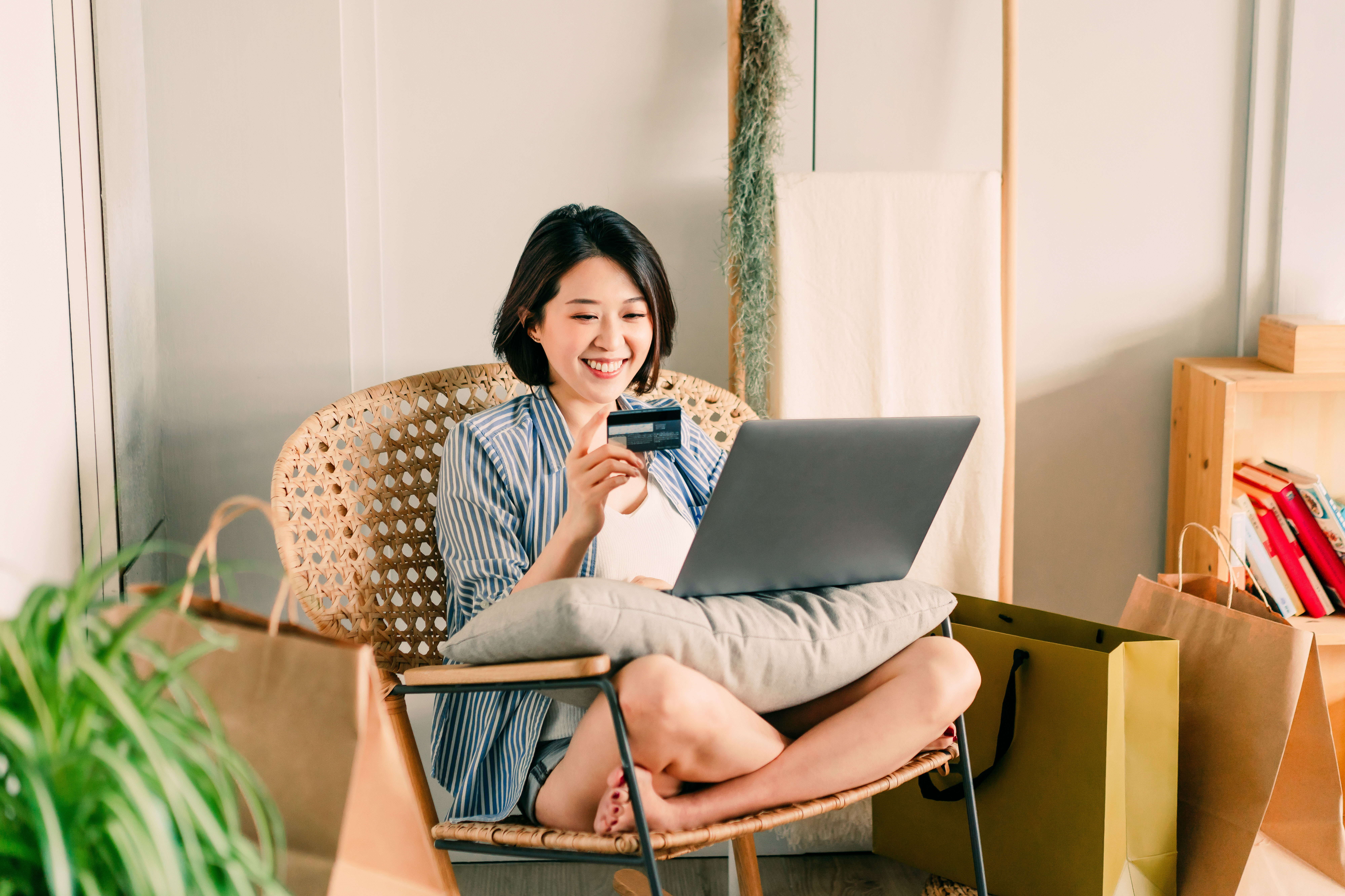 low-res_DirectToConsumer_iStock-1273477745
